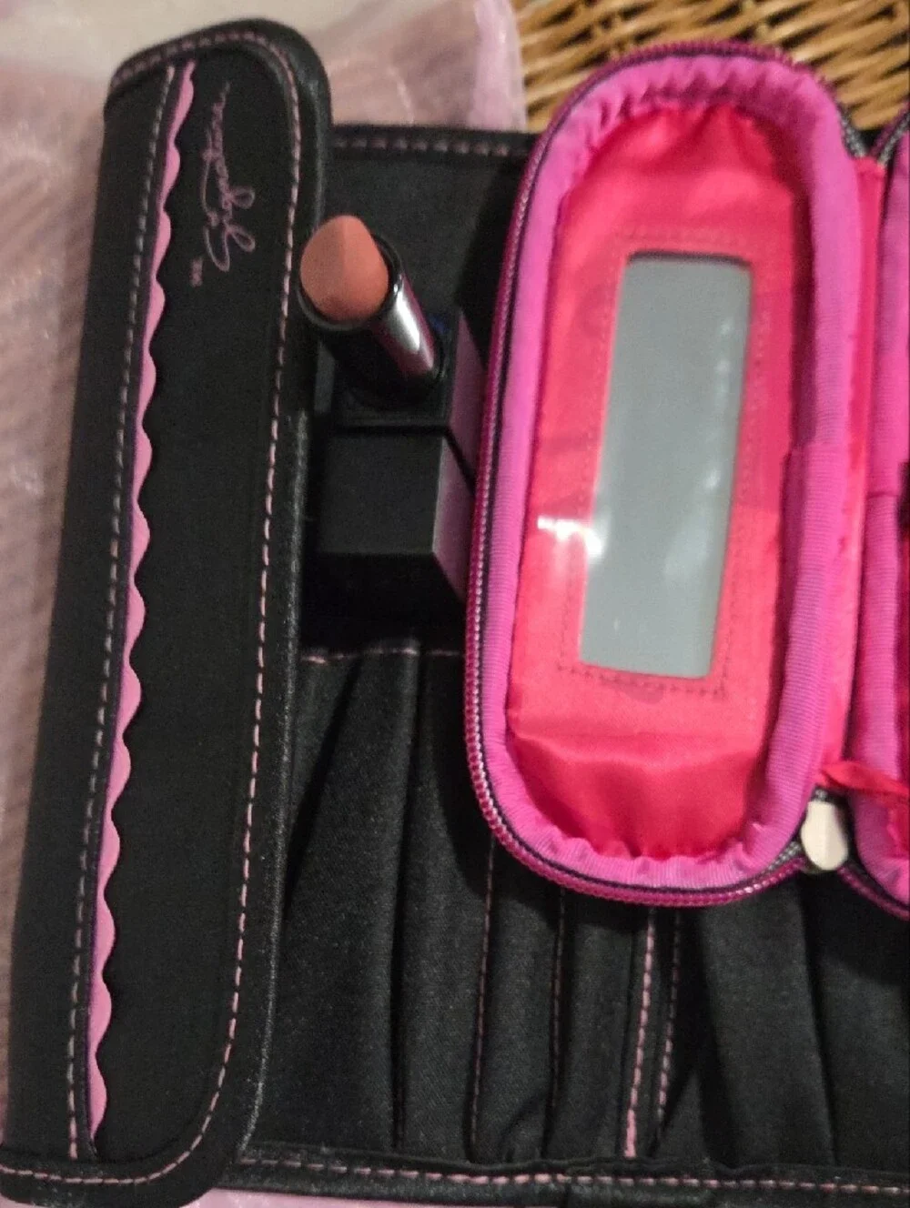 Mary Kay Signature Black and Pink Travel Makeup Brush Set & Lipstick